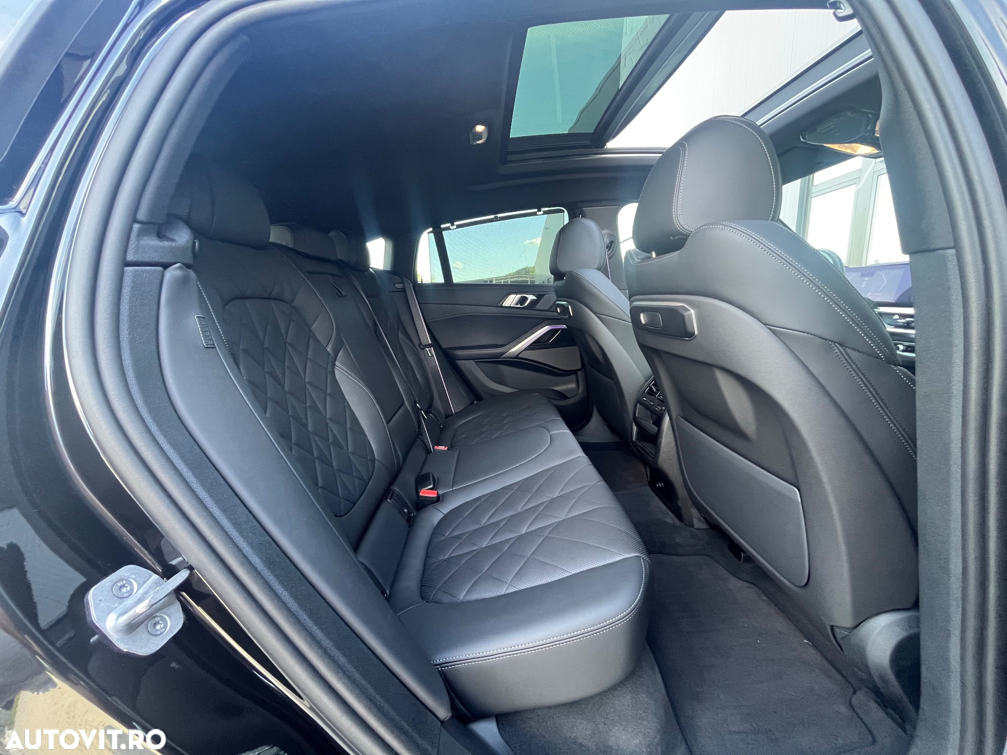 BMW X6 xDrive40i AT MHEV - 32