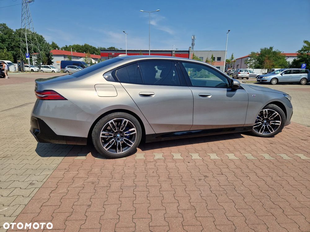 BMW Seria 5 520d mHEV M Sport - 6