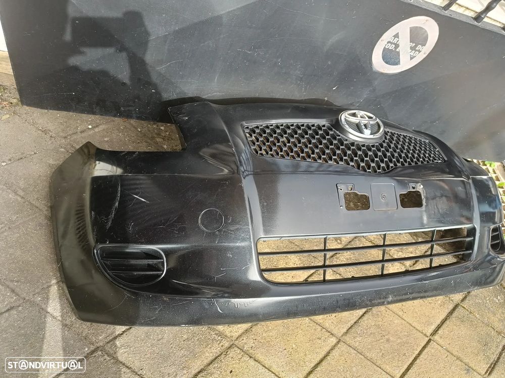 Para choques Toyota Yaris 2008 - 3