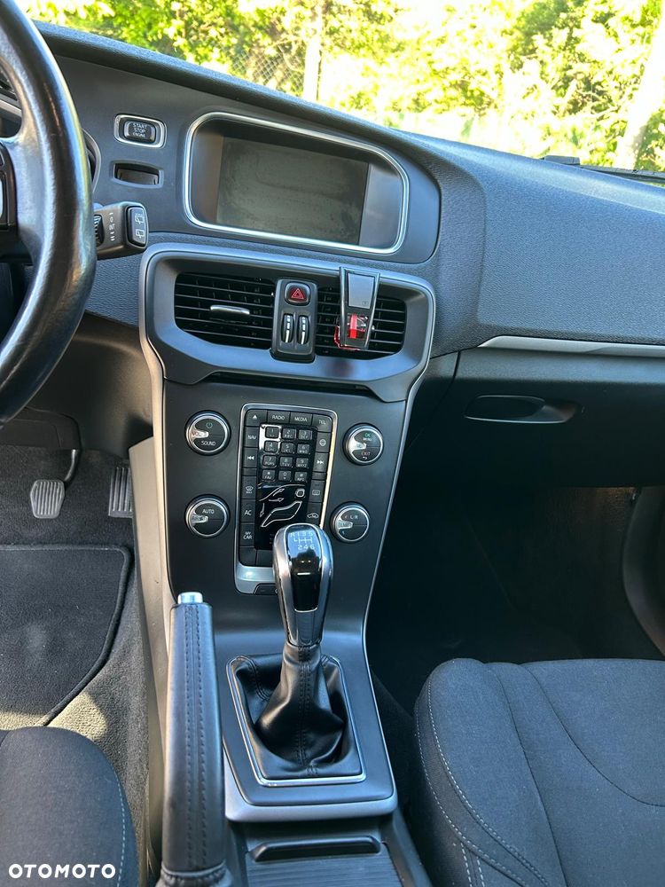 Volvo V40 D2 Kinetic - 20