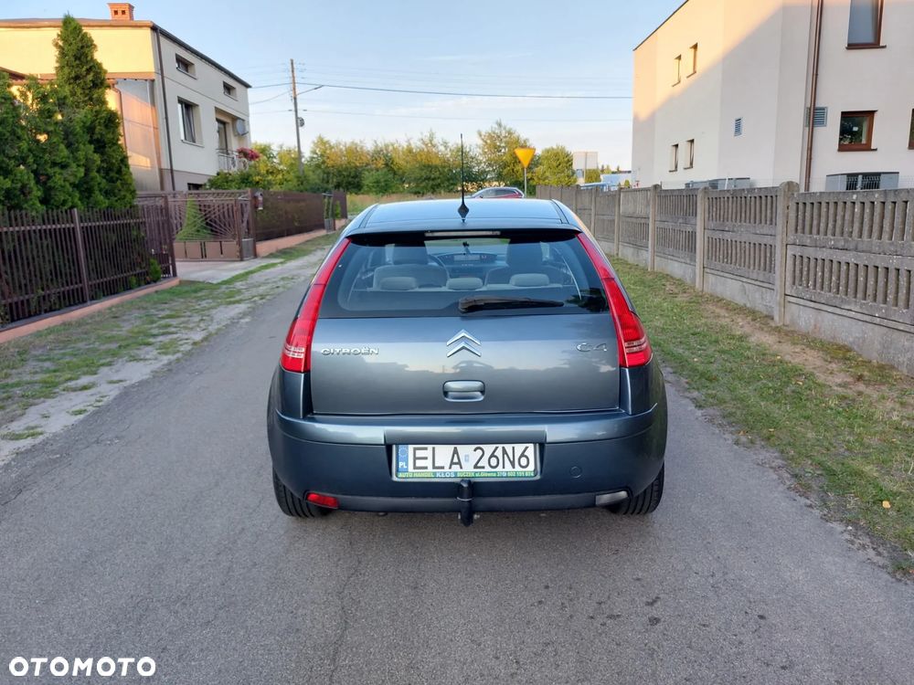 Citroën C4 1.6 16V Confort - 4
