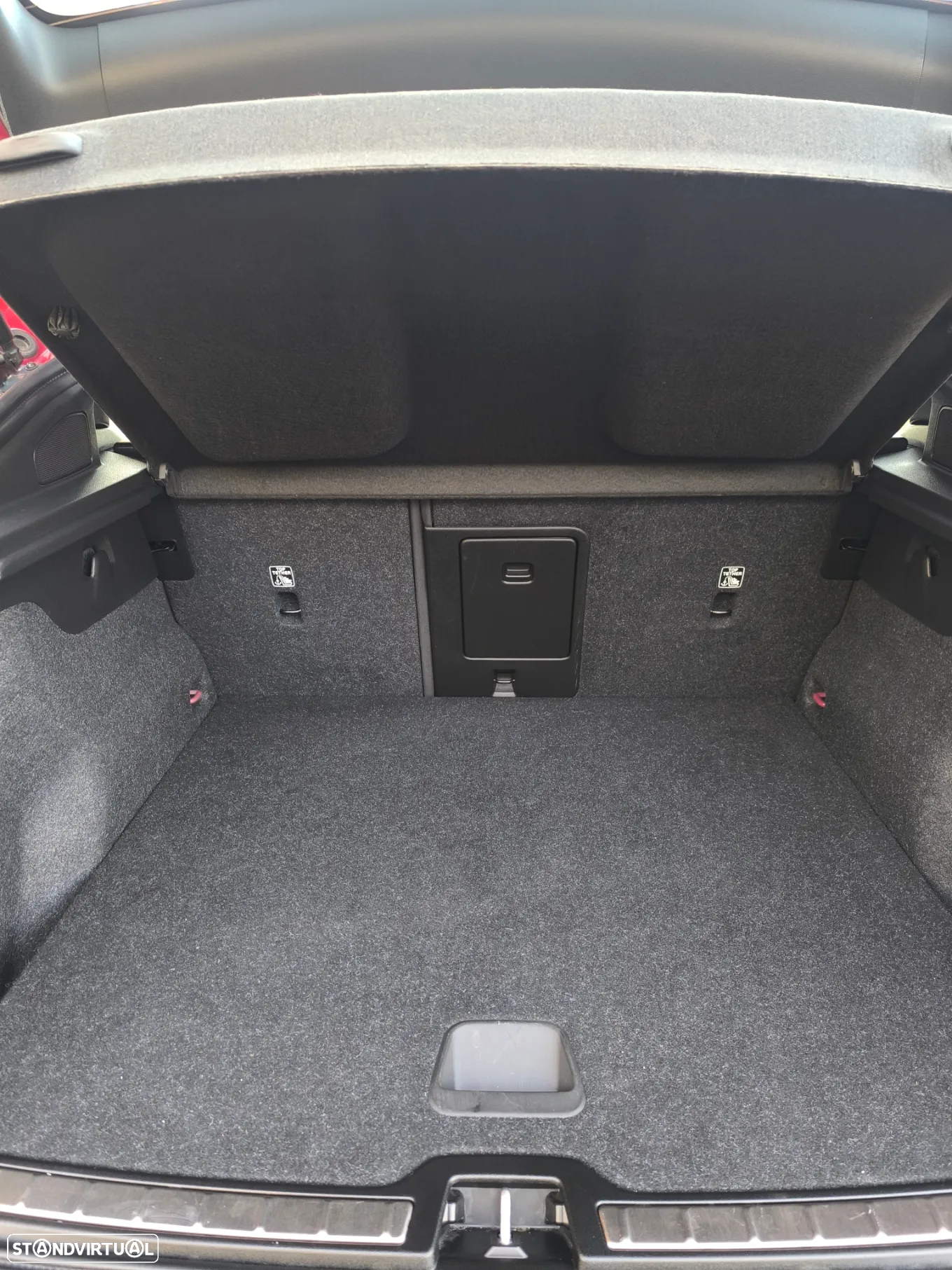 Volvo C40 Recharge Plus - 16