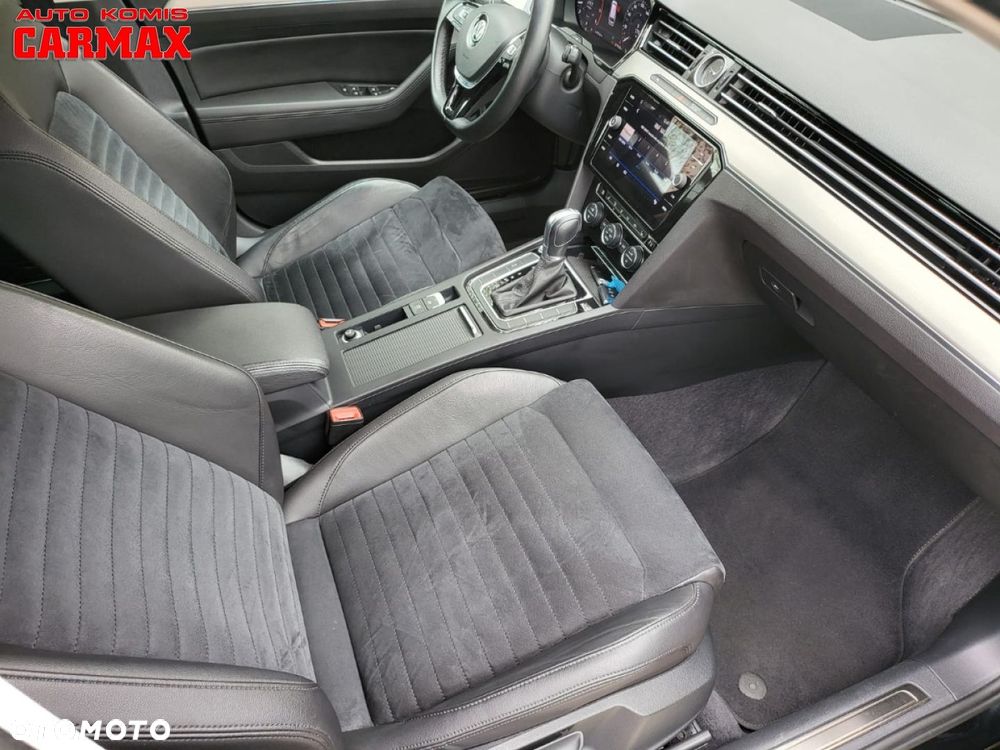 Volkswagen Passat - 36