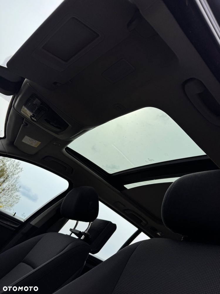 BMW Seria 5 520d xDrive Luxury Line - 11