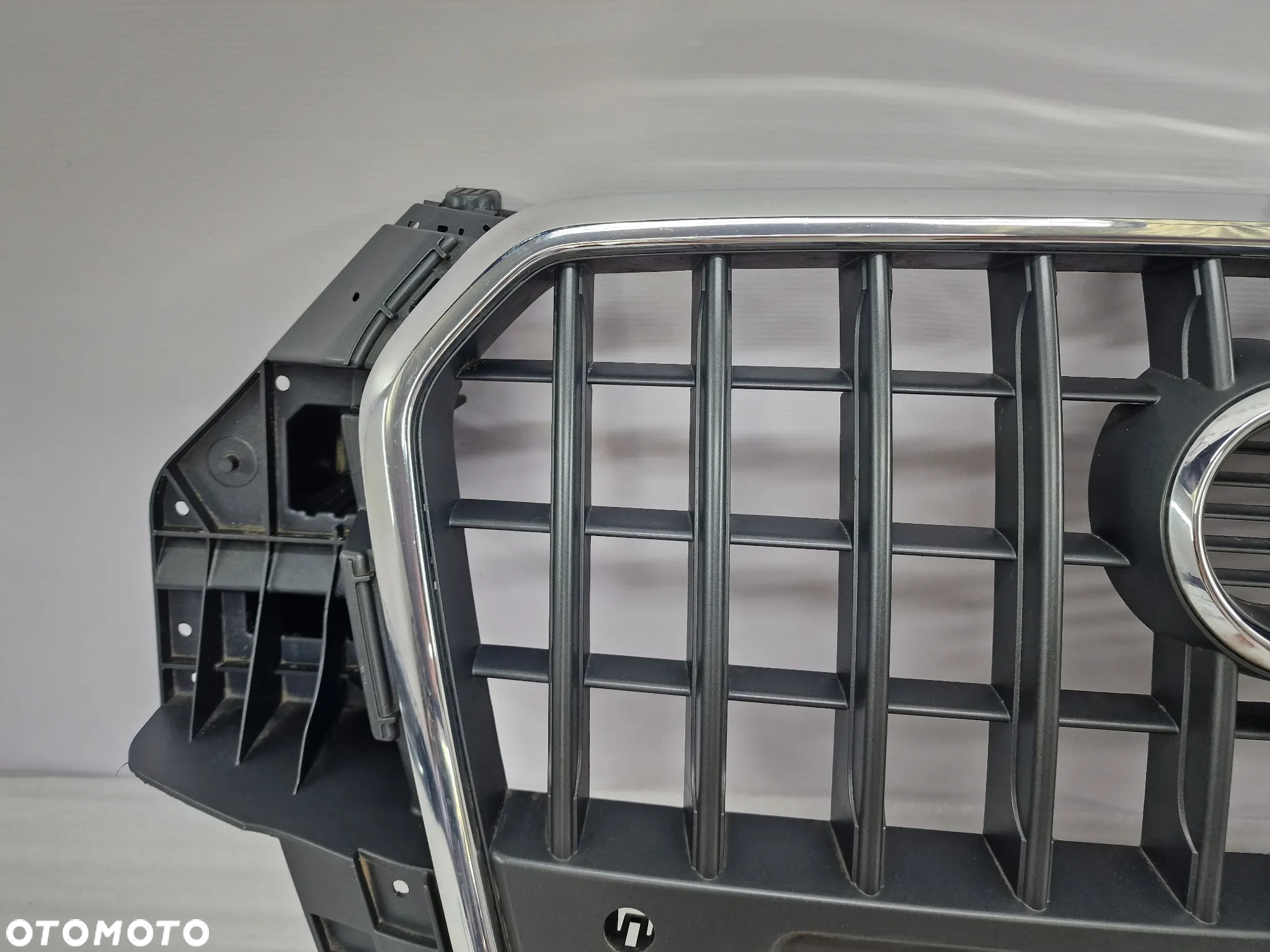 AUDI Q3 8U0 10-14 ATRAPA / GRILL PRZEDNI PRZÓD NA PDC , NR 8U0853653H / 8U0853651H / 8U0853651J / 8U0853651K , NR AUKCJI GR171 - 2