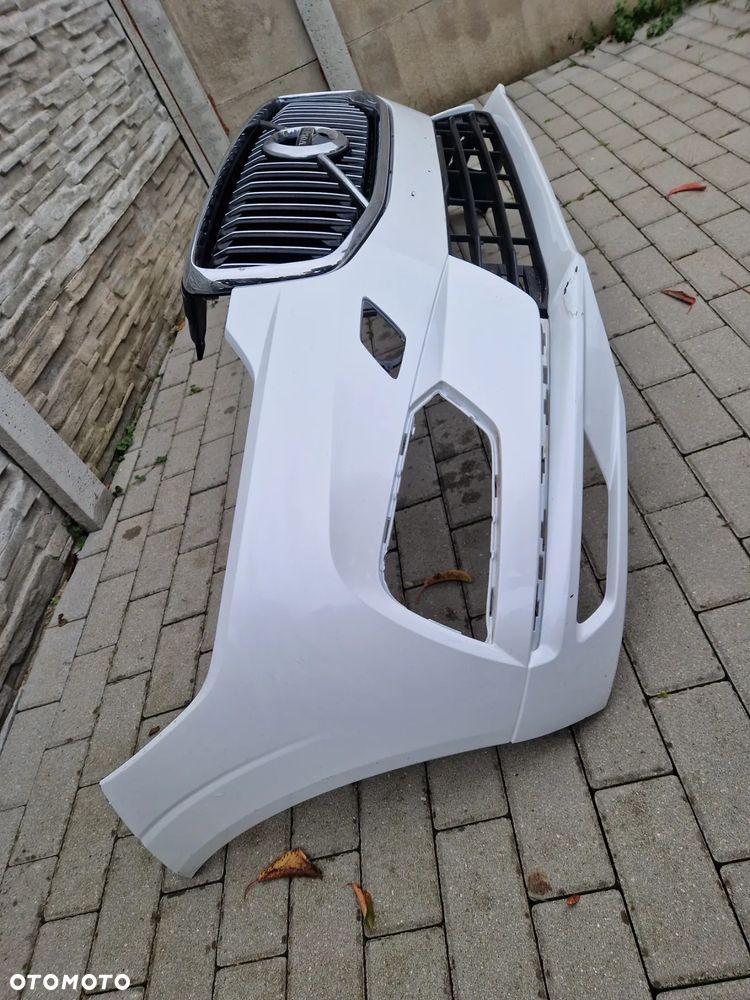Zderzak Volvo Xc60 II 2017 - - 6