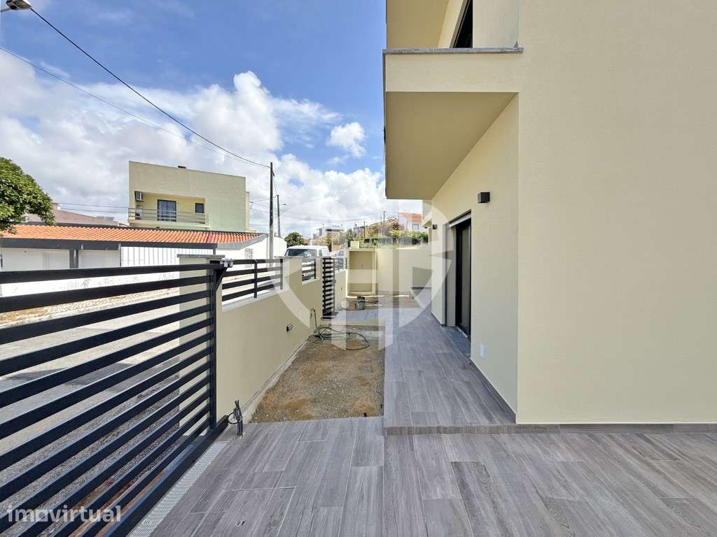 Moradia de Luxo T4 C/ Piscina e Box // Em Construção - Grande imagem: 4/60