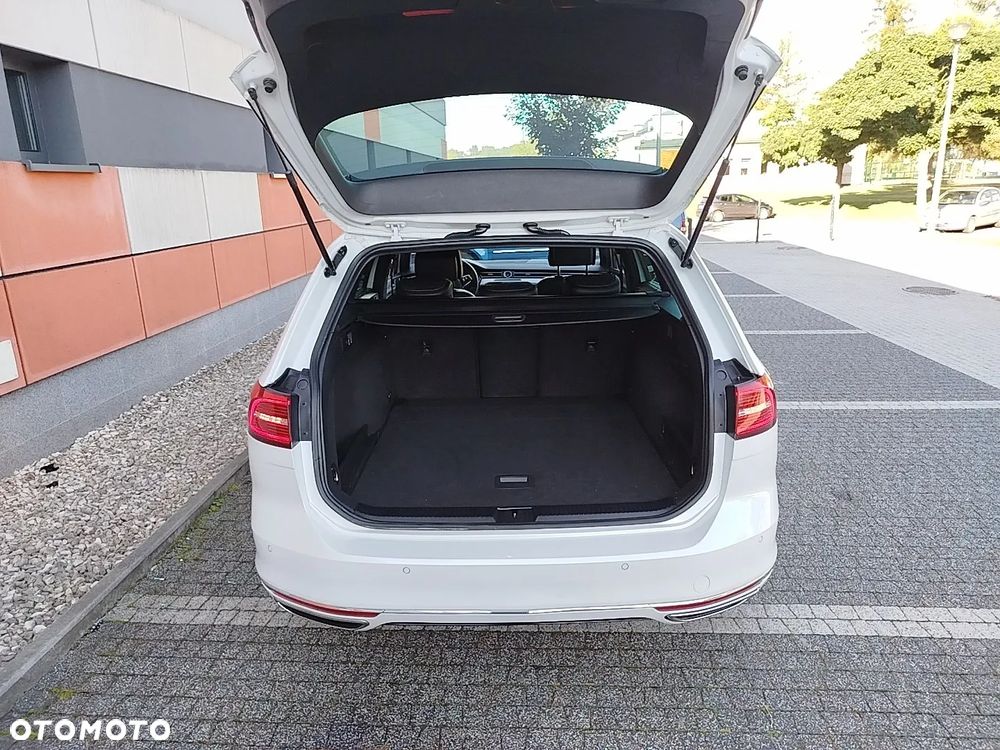 Volkswagen Passat - 29