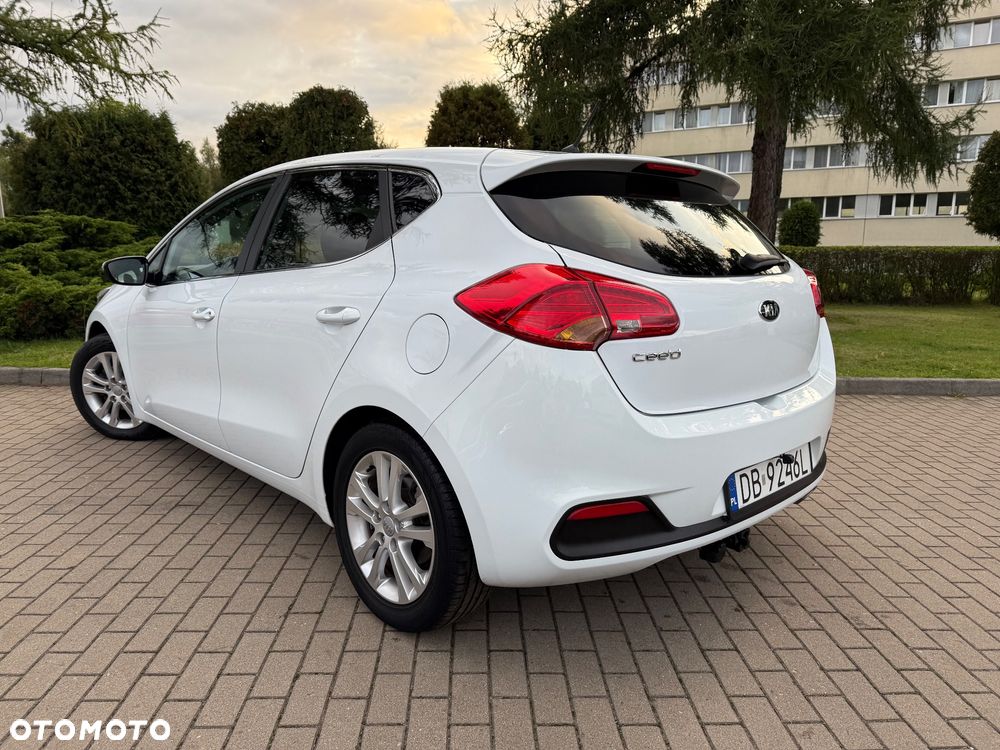 Kia Ceed 1.4 CVVT Dream Team Edition - 29