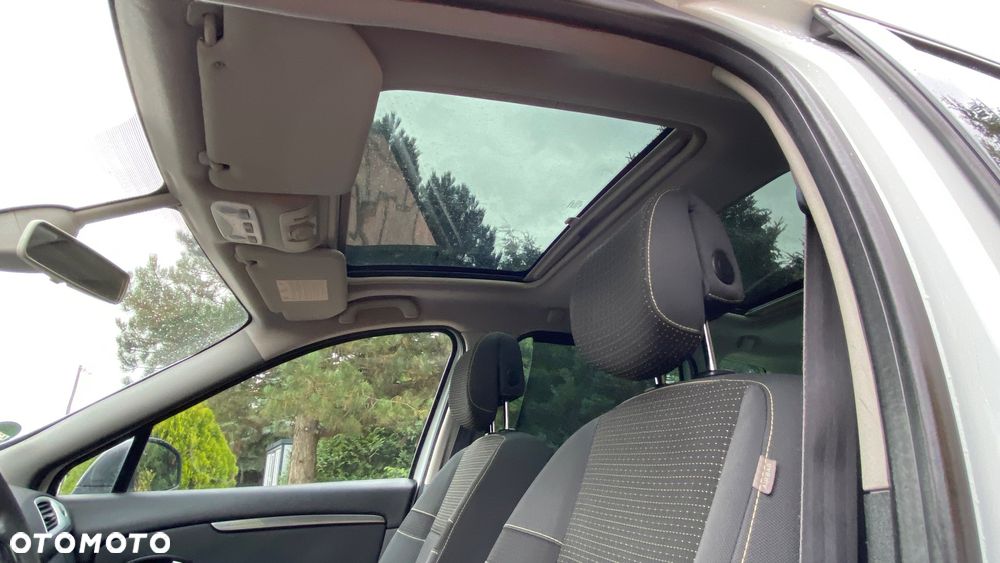 Renault Scenic 1.5 dCi Privilege EDC - 17