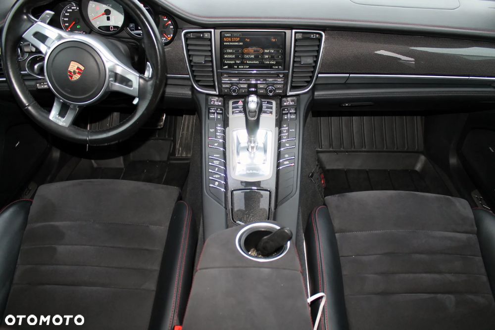 Porsche Panamera GTS - 9