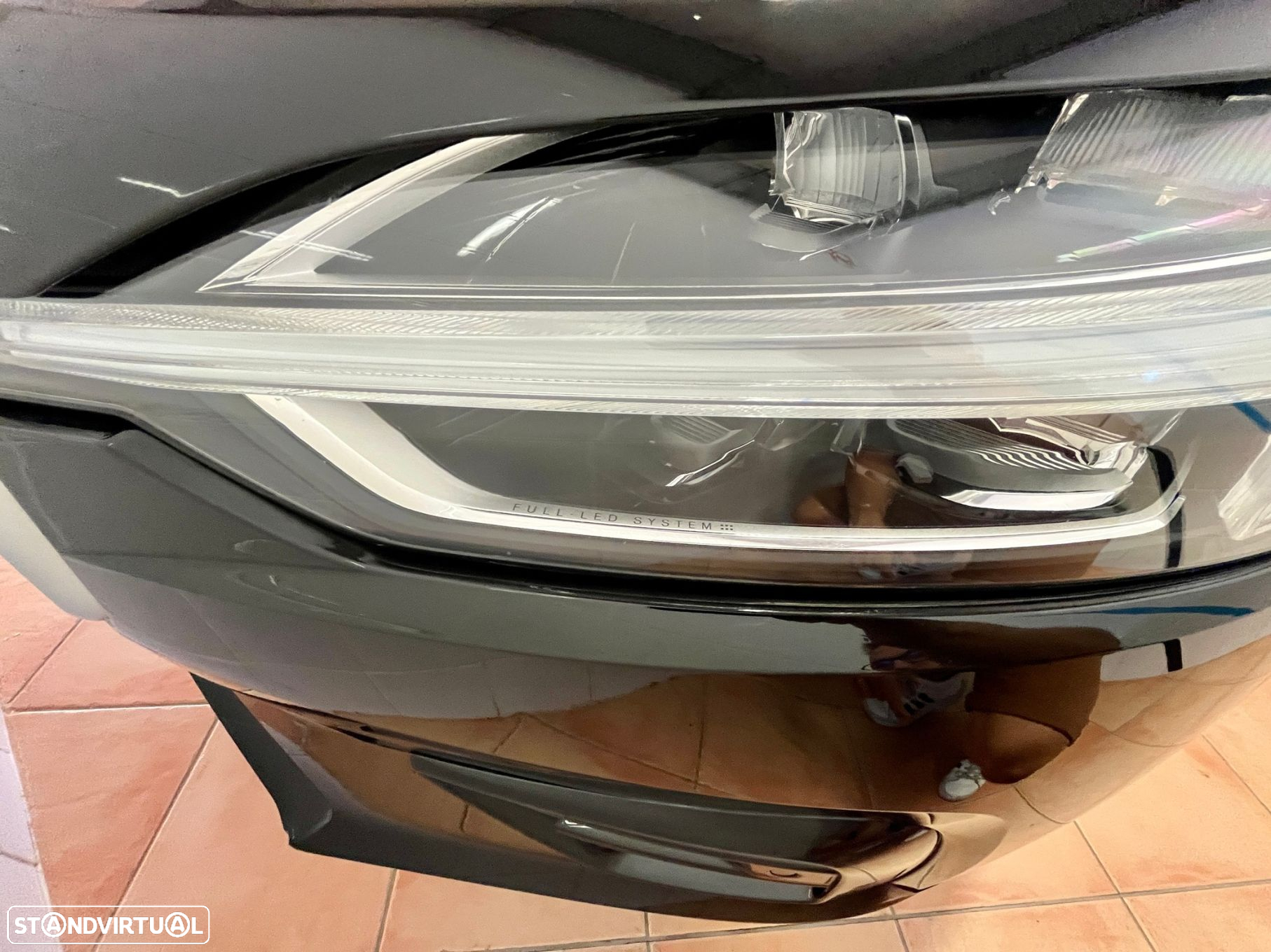 Volvo XC 60 2.0 T8 PHEV R-Design AWD - 34