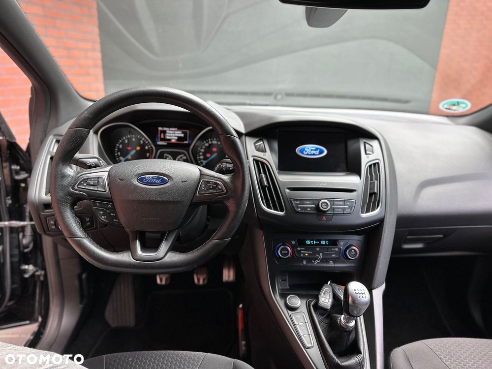 Ford Focus 1.5 EcoBoost STart-Stopp-System ST-LINE - 16