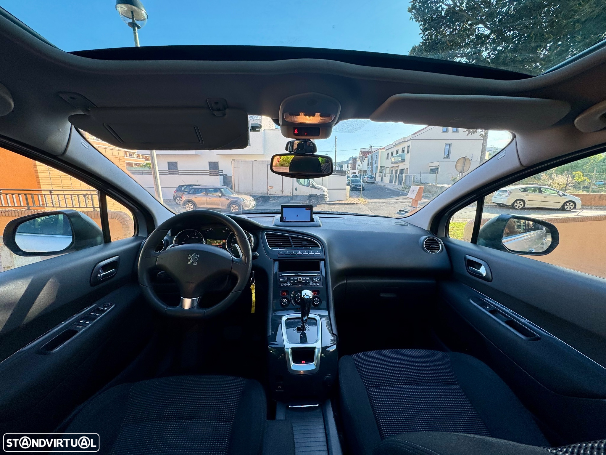 Peugeot 5008 1.6 HDi Executive CMP6 JLL17 - 11