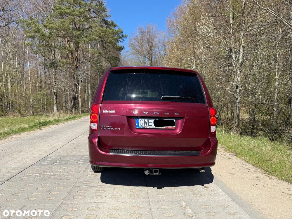 Dodge Grand Caravan - 4