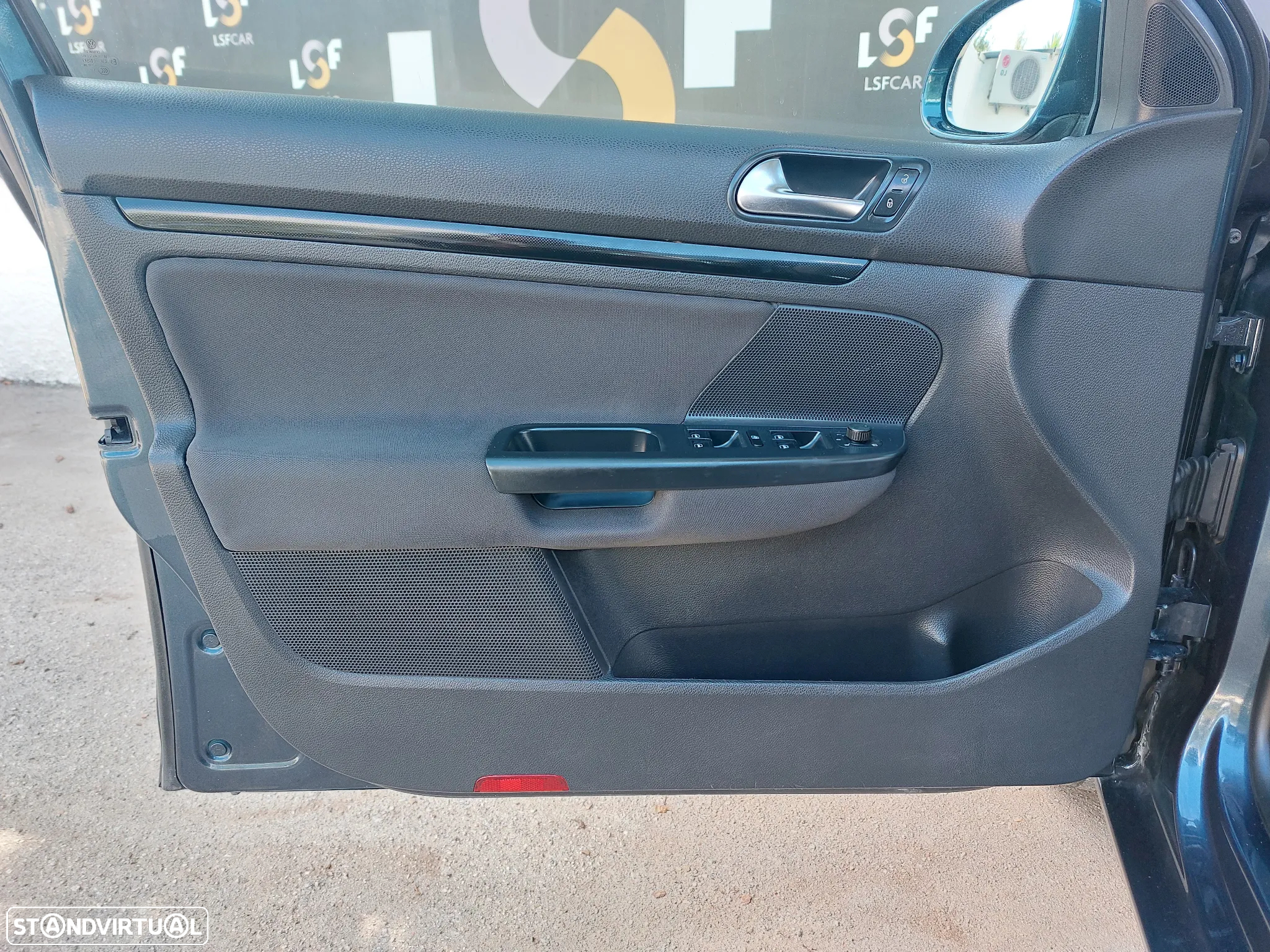 VW Golf Variant 1.6 TDi Confortline - 14