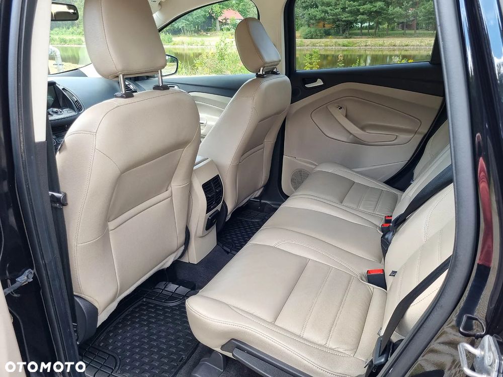 Ford Escape 2.0 EcoBoost AWD Titanium - 15