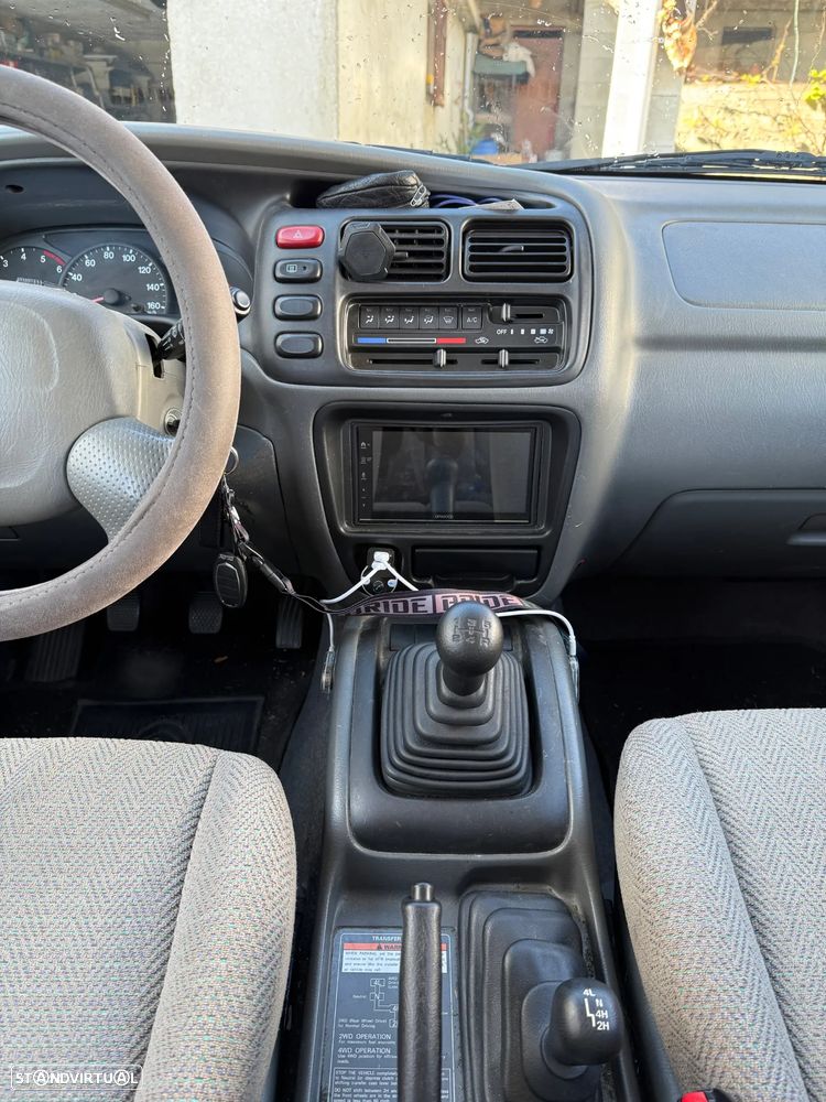 Suzuki Grand Vitara Metal Top 2.0 TDi - 9