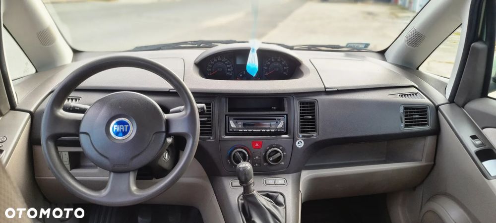 Fiat Idea 1.4 16V Dynamic - 10