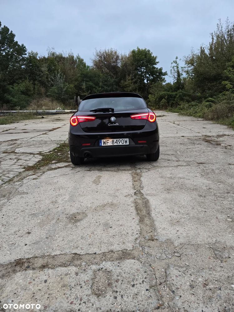 Alfa Romeo Giulietta - 1