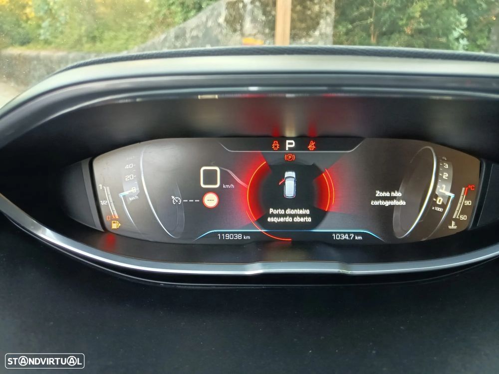 Peugeot 3008 1.6 BlueHDi Allure EAT6 J18 - 11