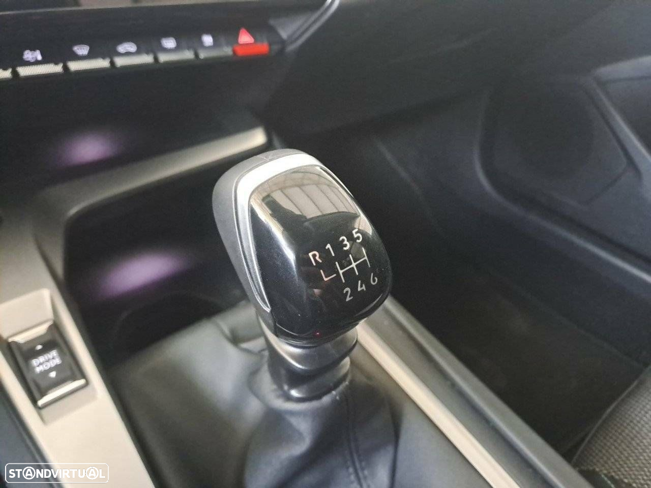 Peugeot 308 1.2 PureTech Allure - 19