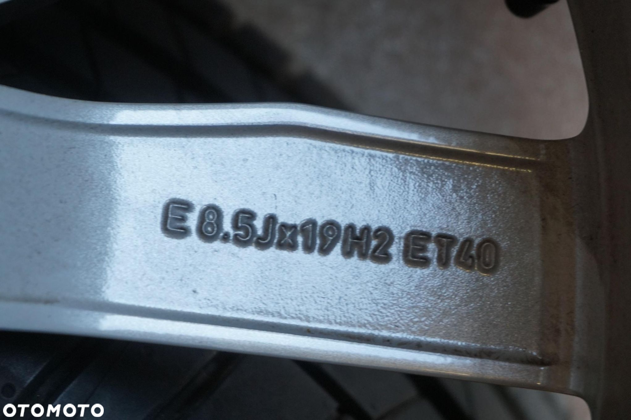 KOŁA ALUFELGI AUDI A6 C8 4K 4K0601025G 245/45R19 - 15