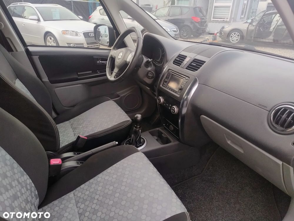 Suzuki SX4 - 11