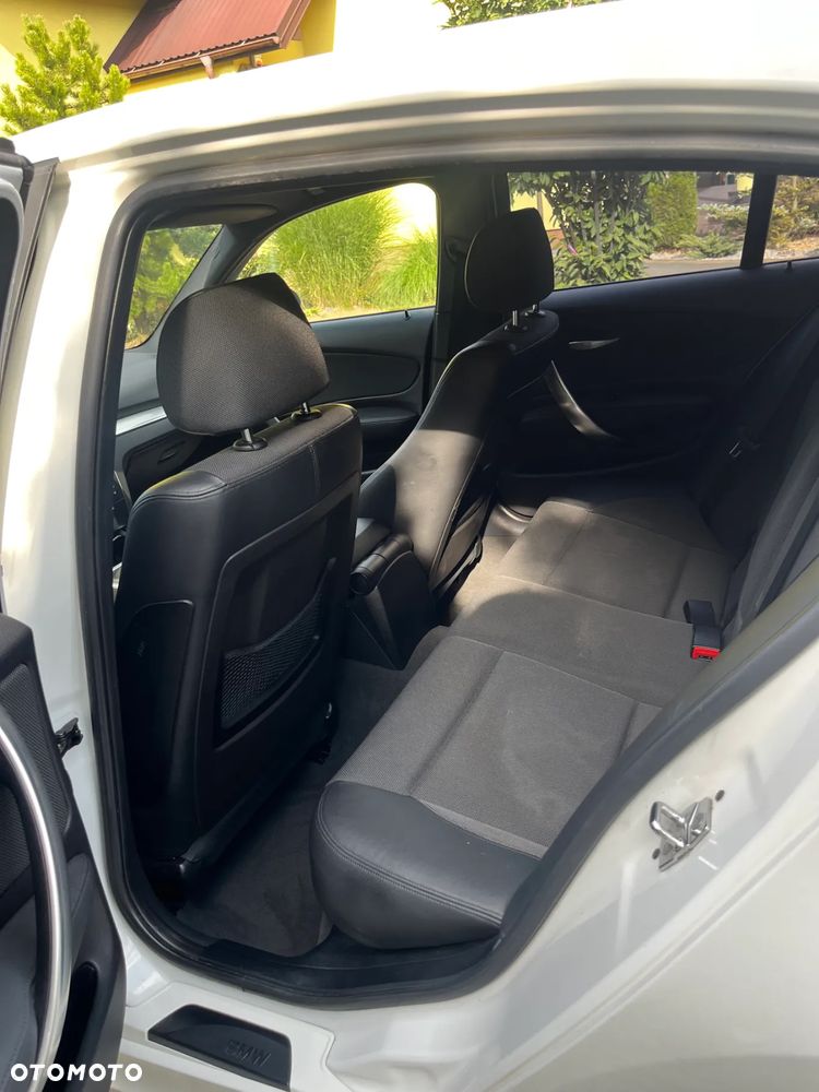 BMW Seria 1 120d DPF Edition Sport - 13