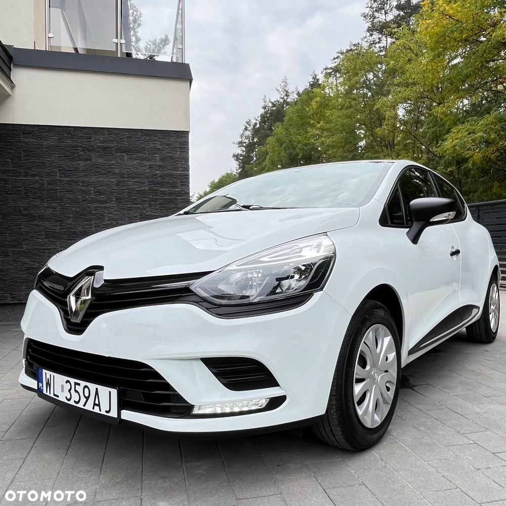 Renault Clio - 17