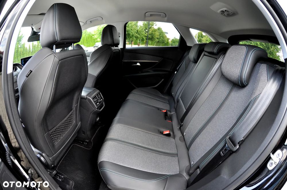 Peugeot 3008 BlueHDi 130 Stop & Start EAT8 Allure - 21