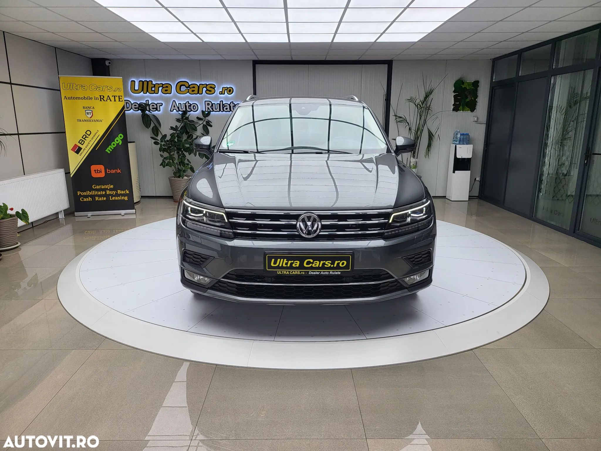 Volkswagen Tiguan 2.0 TDI DSG Elegance - 1