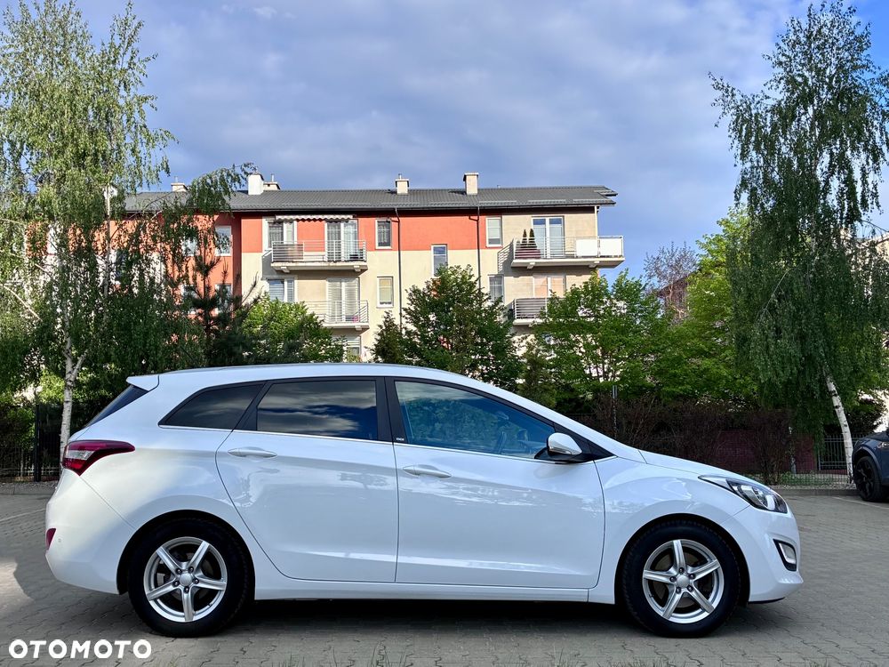 Hyundai i30 1.6 CRDi BlueDrive Go - 17