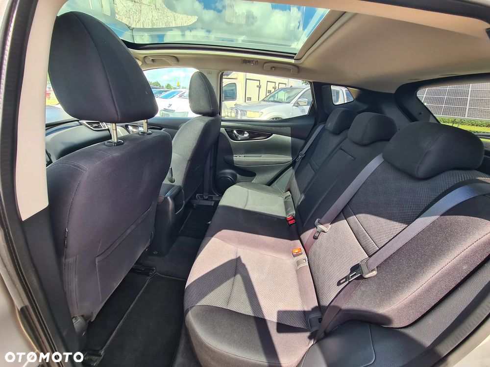 Nissan Qashqai 1.2 DIG-T Xtronic N-Connecta - 27