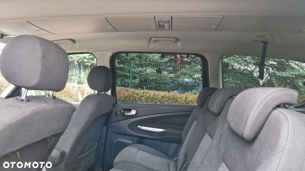 Ford Galaxy 2.0 TDCi Ghia - 11