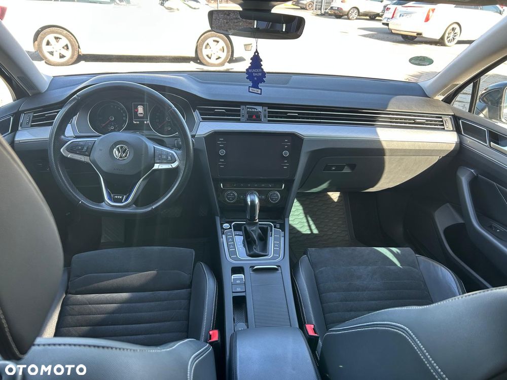 Volkswagen Passat - 15