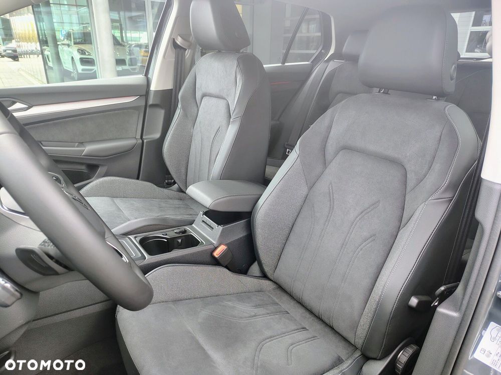 Volkswagen Golf - 21