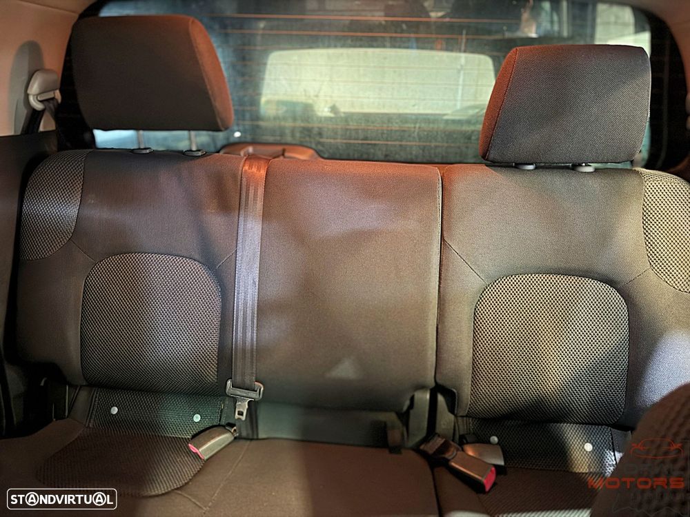 Nissan Navara 2.5 dCi CD Pilot - 30