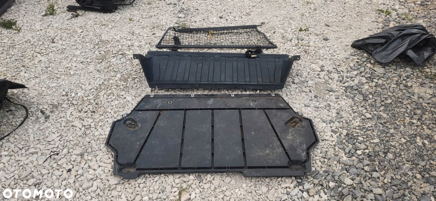ŚCIANA GRODZIOWA KRATA FIESTA MK6 VAN 3D - 1