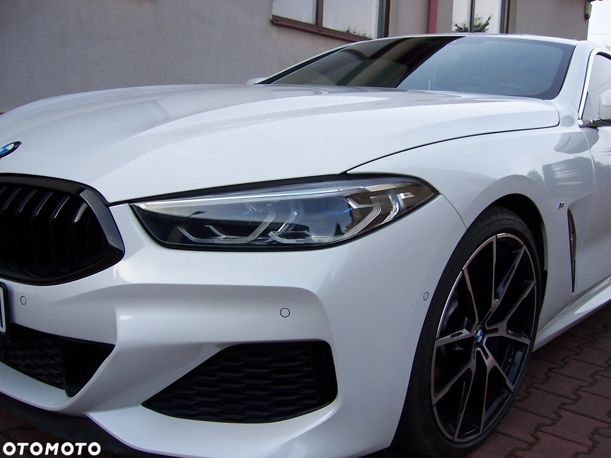 BMW Seria 8 - 12