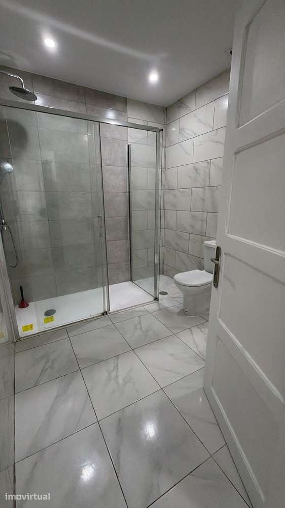 Vende se apartamento t2 em Queluz próximo a estação - Grande imagem: 3/10