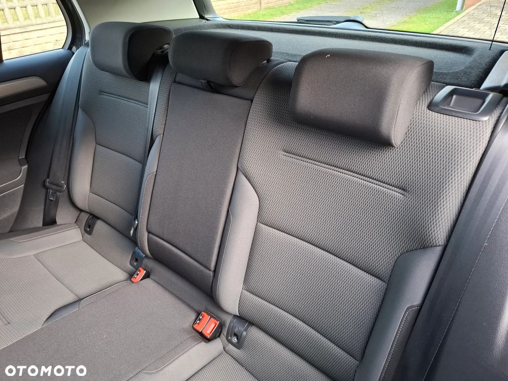 Volkswagen Golf - 20