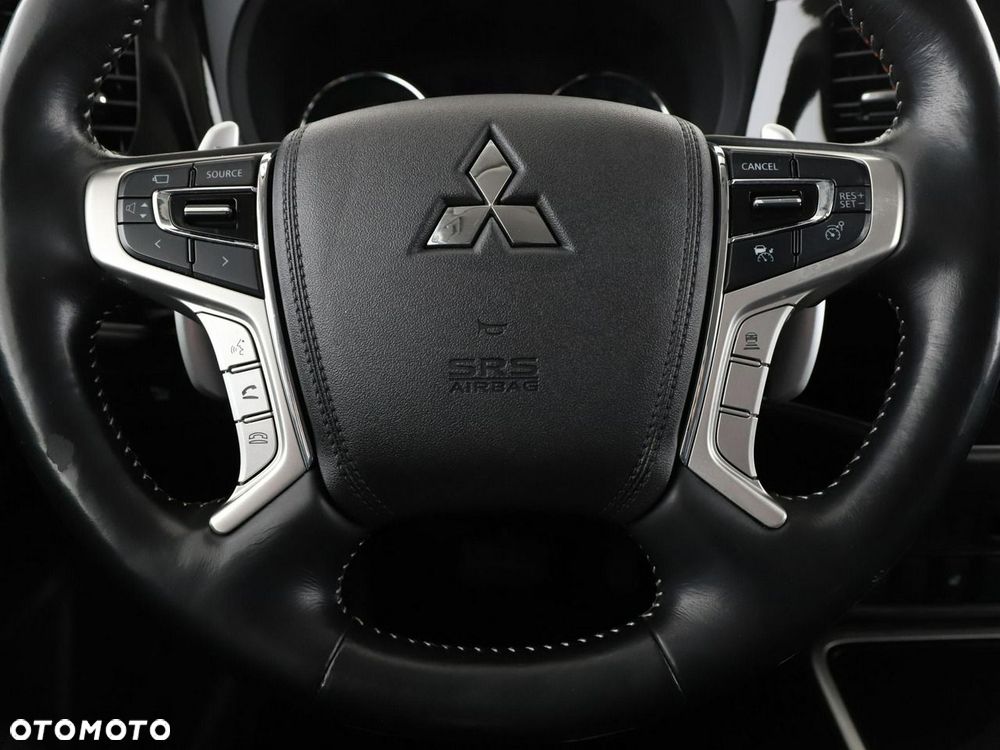 Mitsubishi Outlander - 22