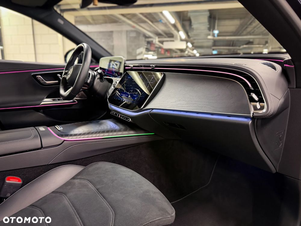Mercedes-Benz Klasa E 220 d mHEV 4-Matic Exclusive 9G-Tronic - 18