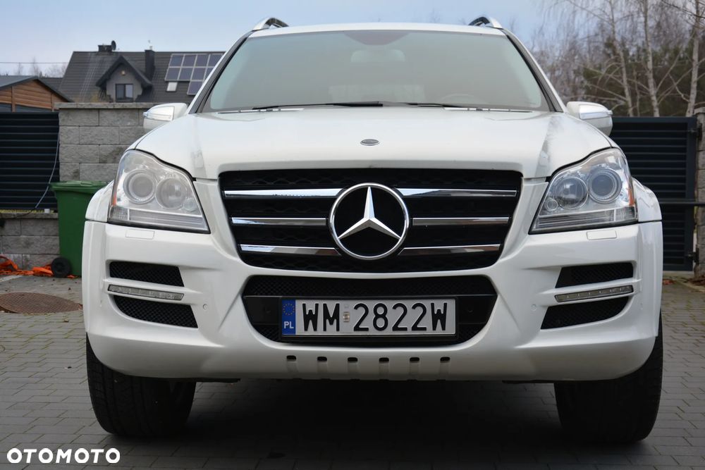 Mercedes-Benz GL 500 4Matic 7G-TRONIC - 36