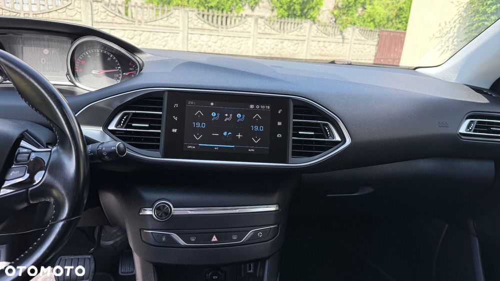 Peugeot 308 BlueHDi 130 EAT8 Stop & Start Allure - 15