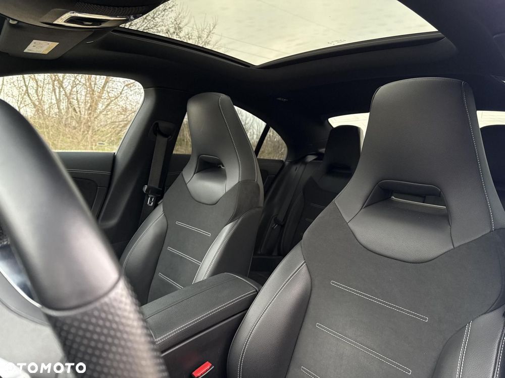 Mercedes-Benz CLA 200 7G-DCT - 12