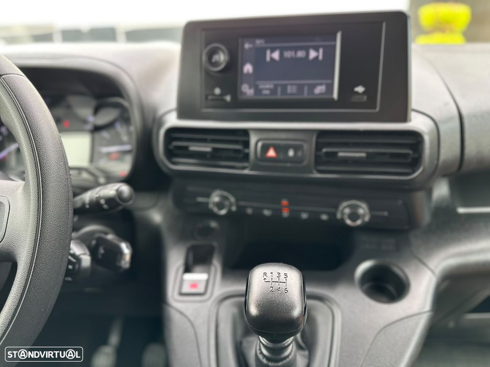 Toyota ProAce City 1.5 D L1 - 16