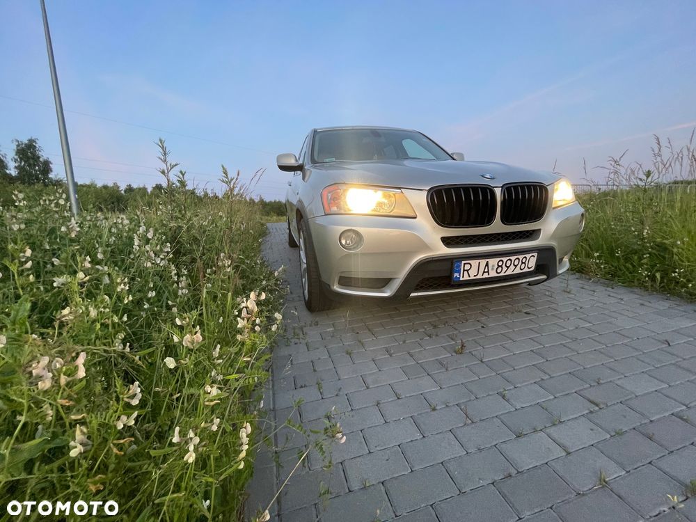 BMW X3 28i xDrive - 3