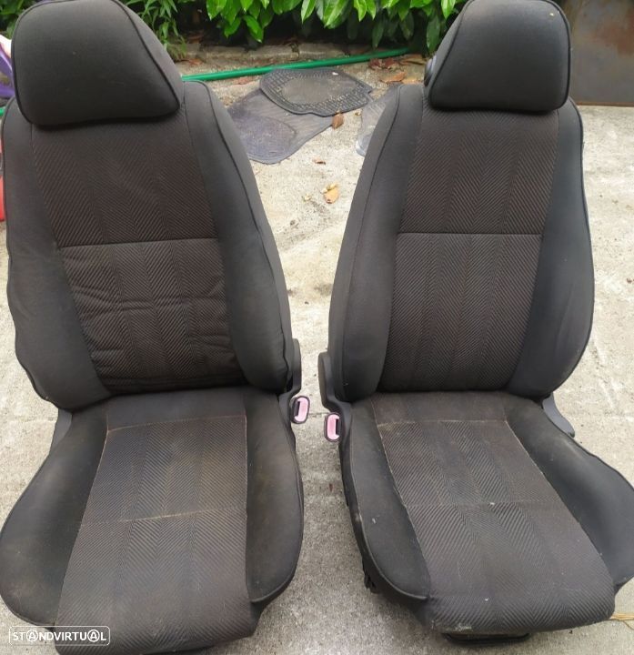 JOGO DE BANCOS ALFA ROMEO 147 5 PORTAS - 1
